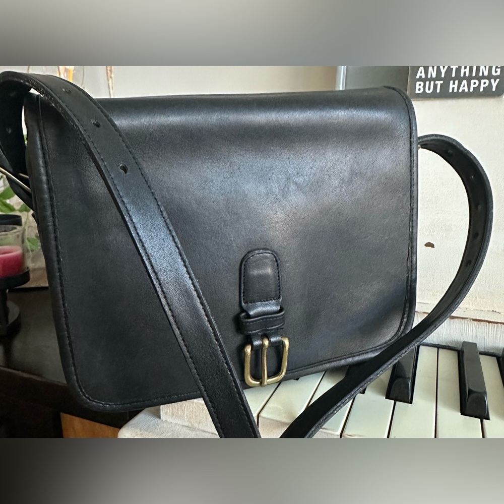 Vintage coach small saddle pouch